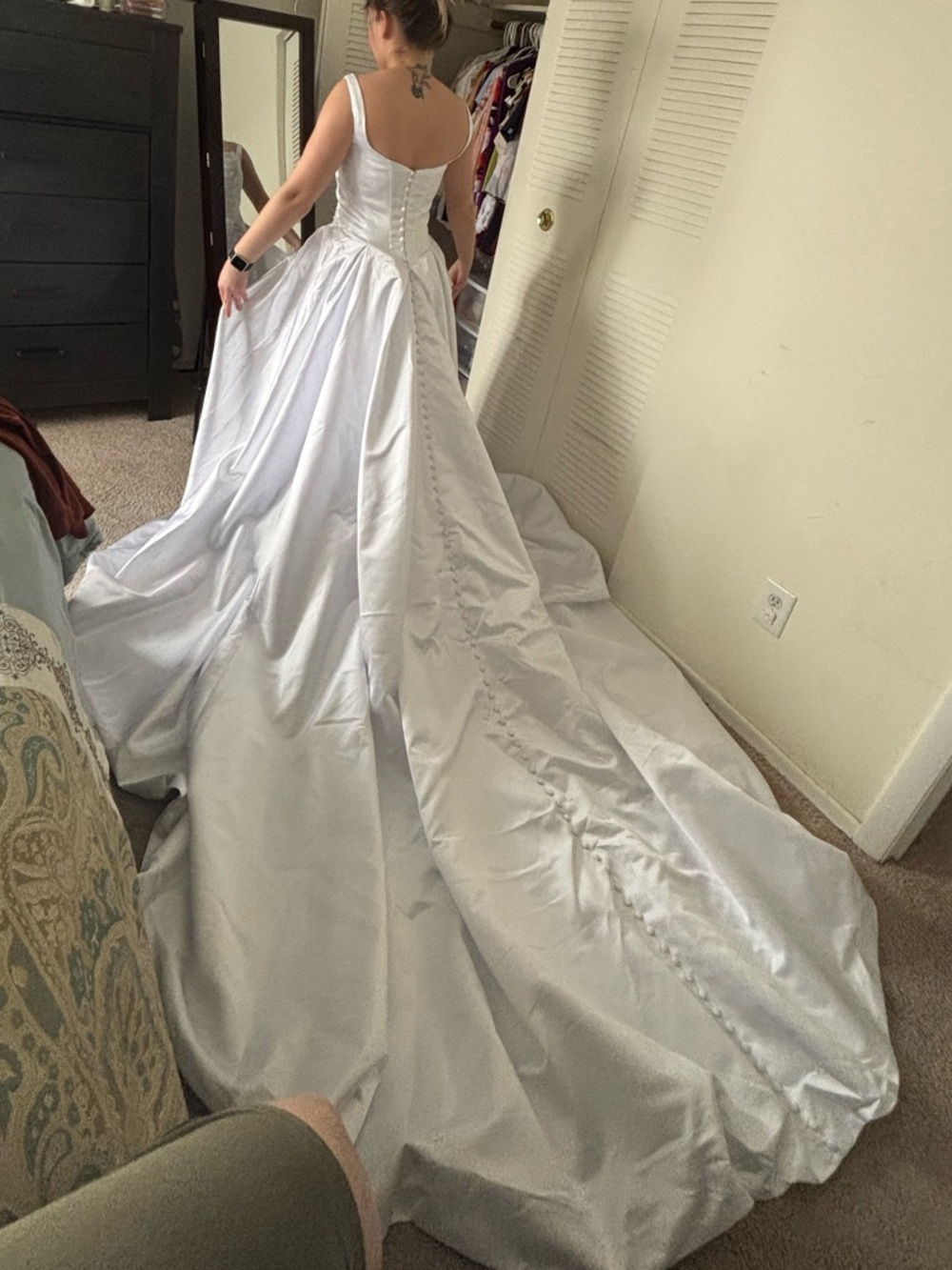 Elegant White Satin Ballgown Wedding Dress - Picture 4 of 6